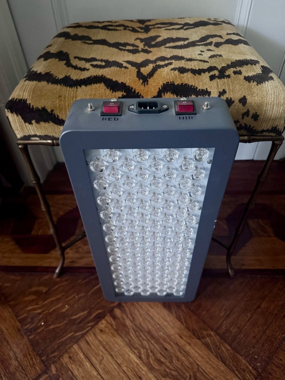 Hooga HG500 Red Light Therapy Panel - Picture 2 of 3